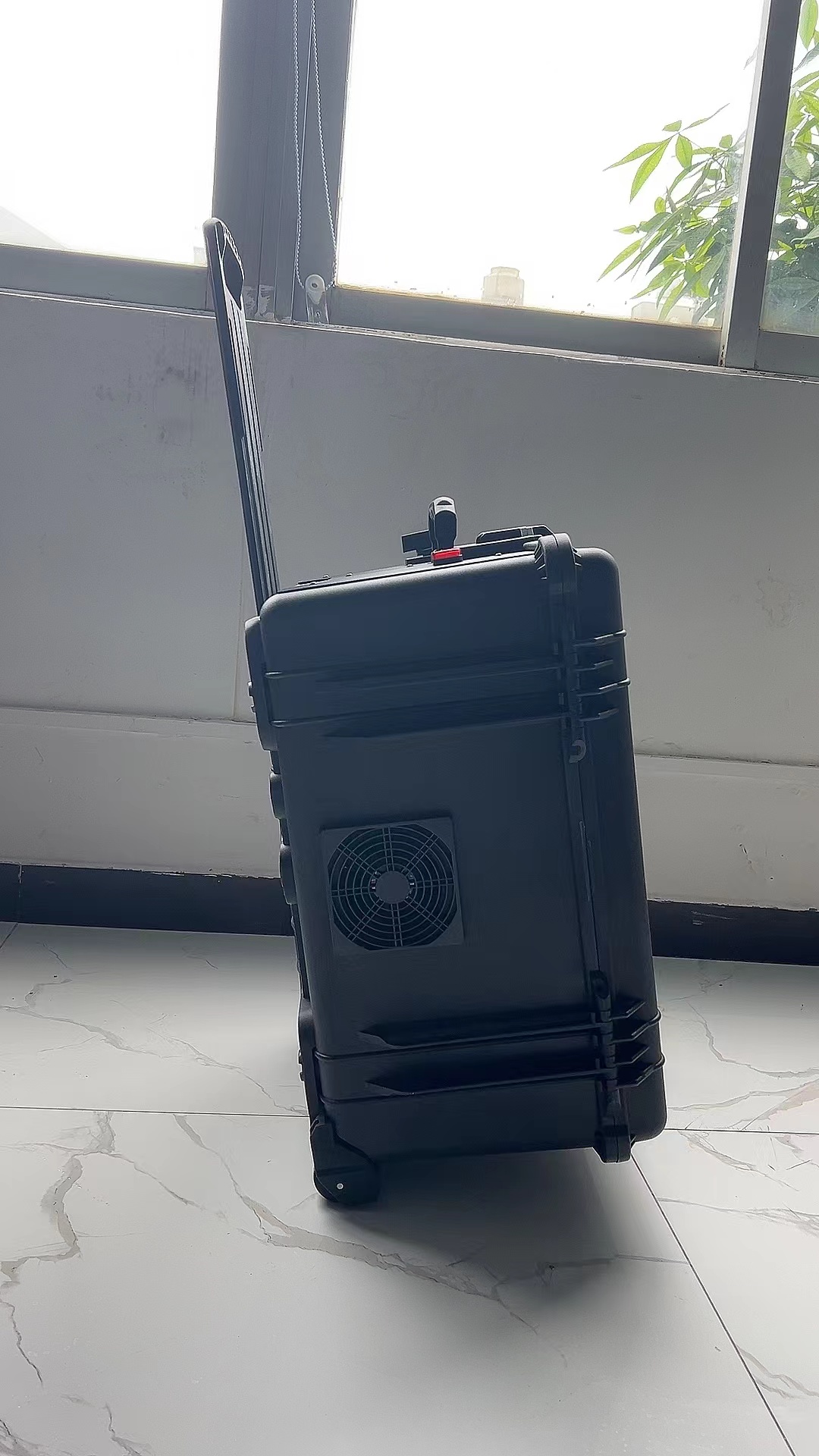 邹平手拉箱型移动通信干扰器